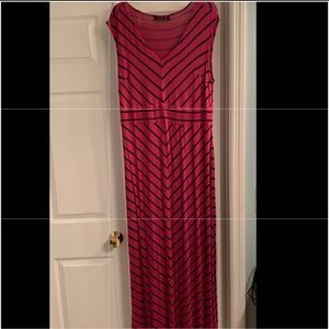 1x women’s maxi dress